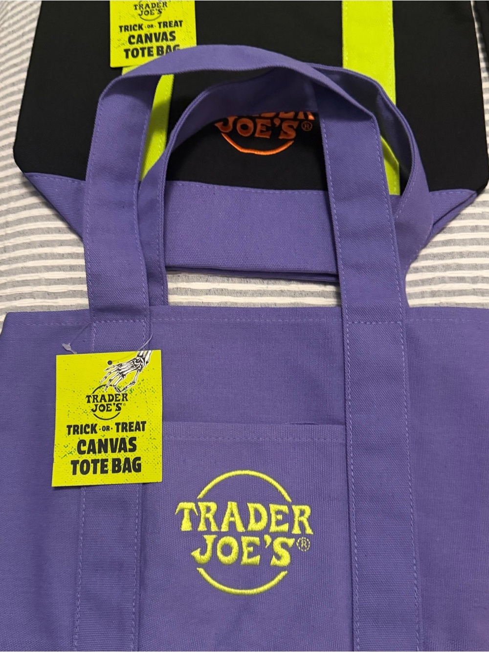 Complete set of 4 Trader Joe’s mini canvas Halloween bags (2025 release) - Picture 6 of 6